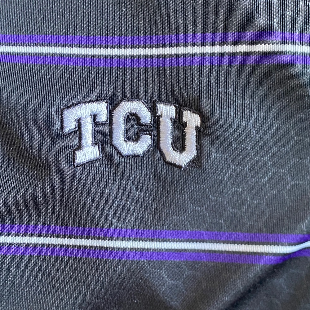 Cutter & Buck Men's Polo Shirt in Black with Purple Stripes - Picture 3 of 6